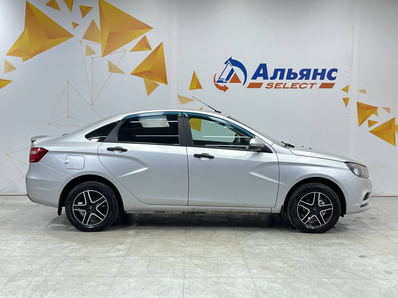 LADA VESTA