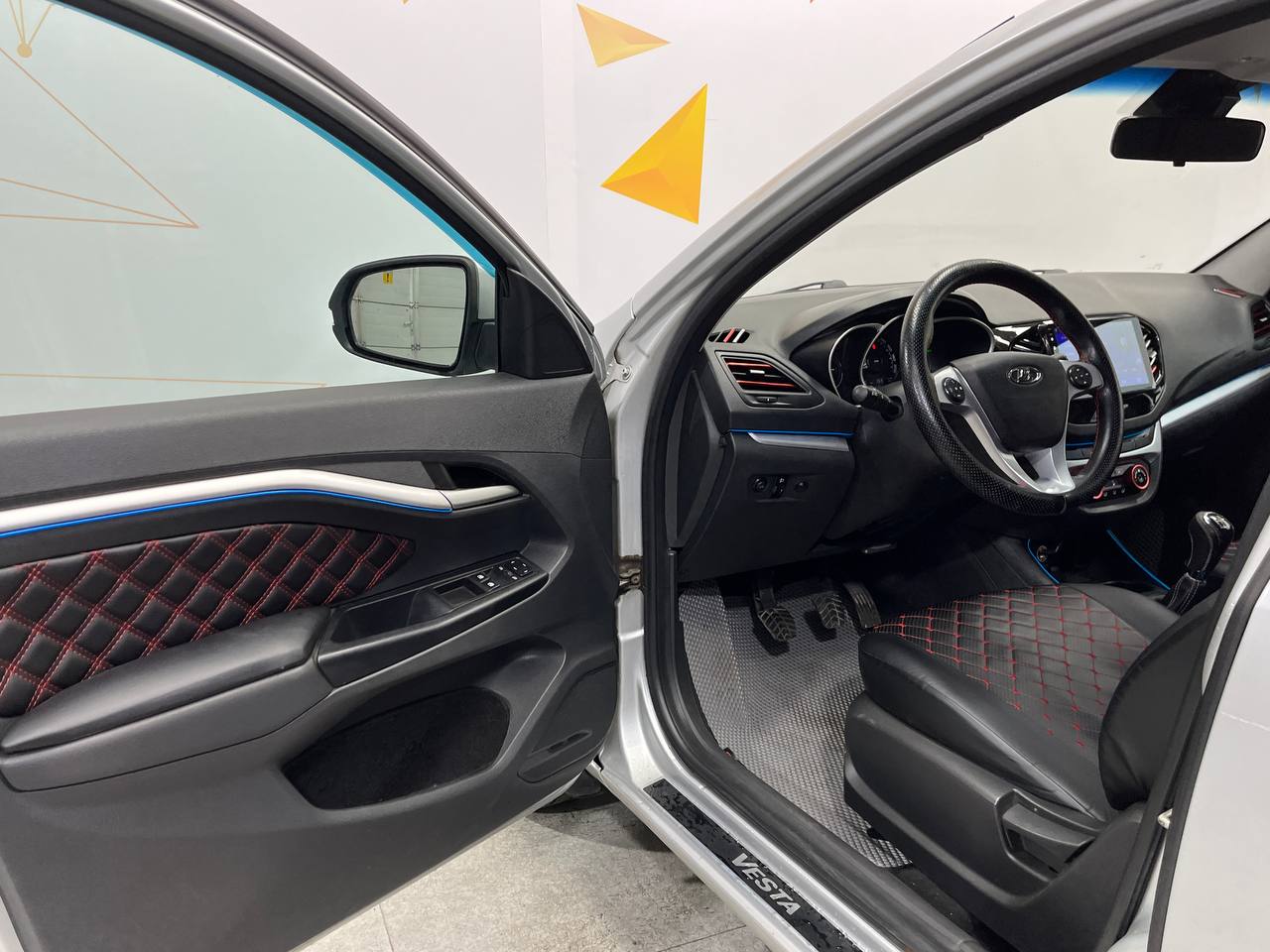 LADA VESTA