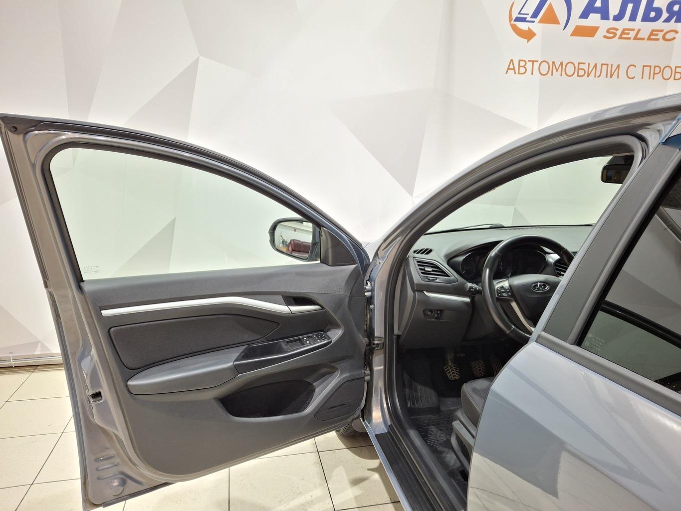 LADA VESTA
