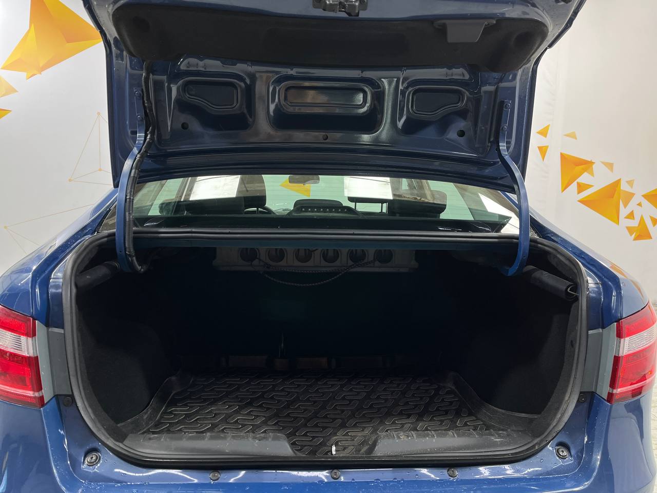 LADA VESTA
