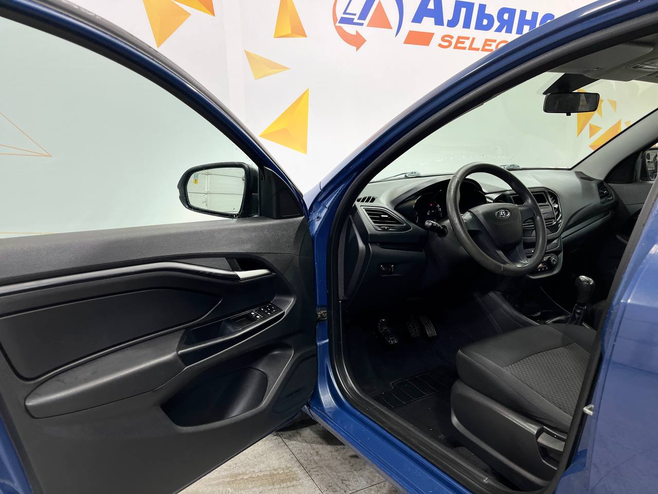 LADA VESTA