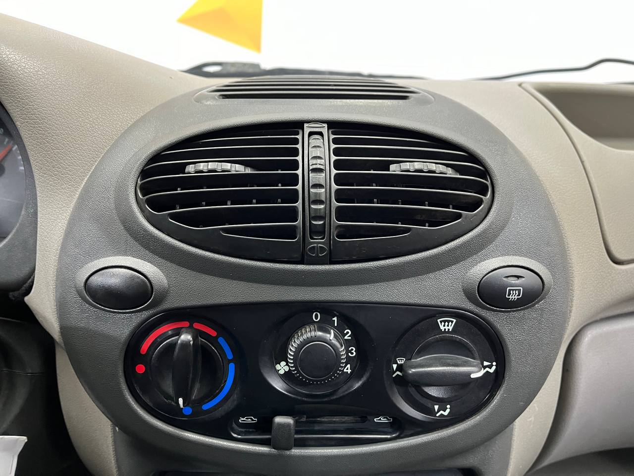 LADA KALINA