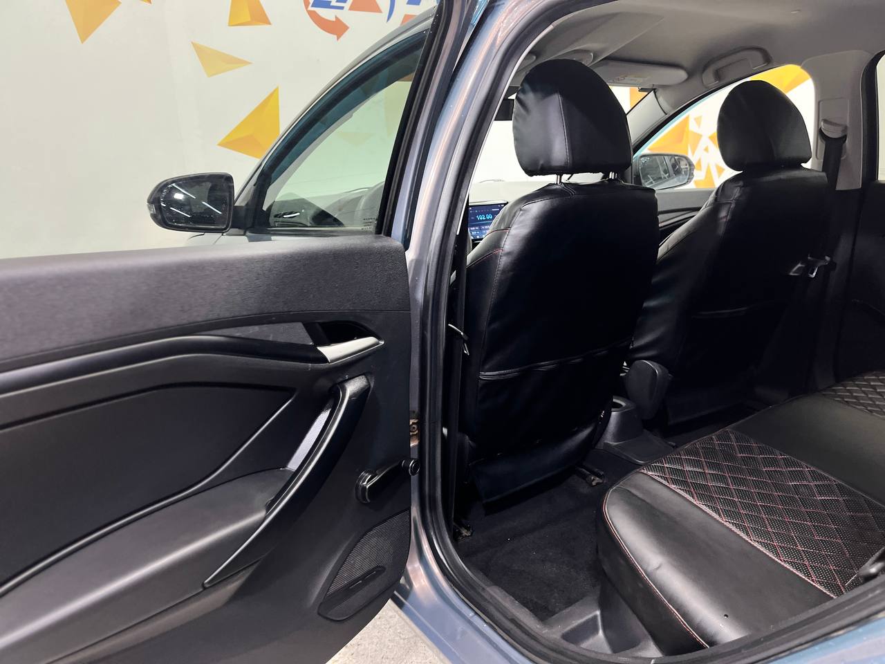 LADA VESTA
