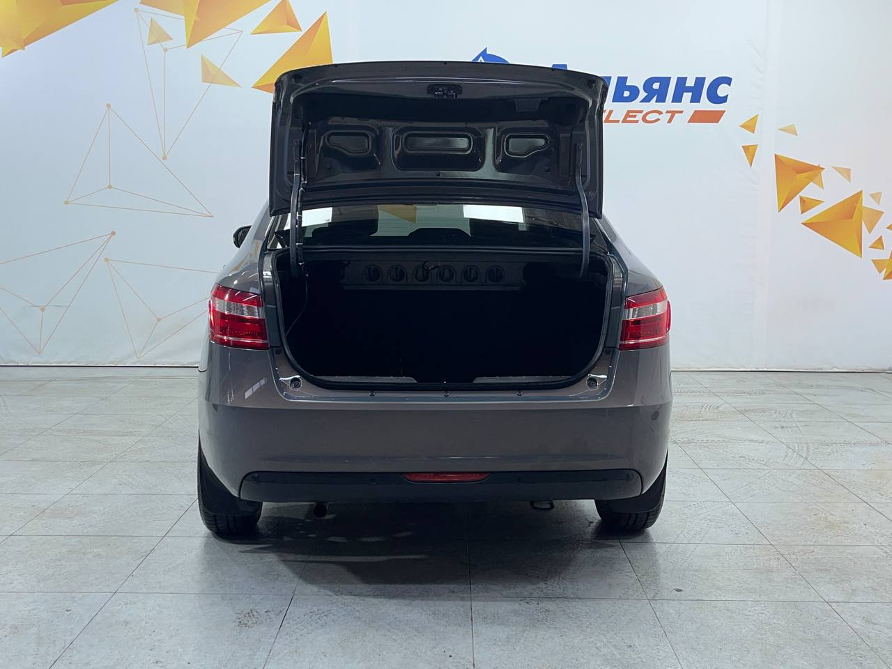 LADA VESTA