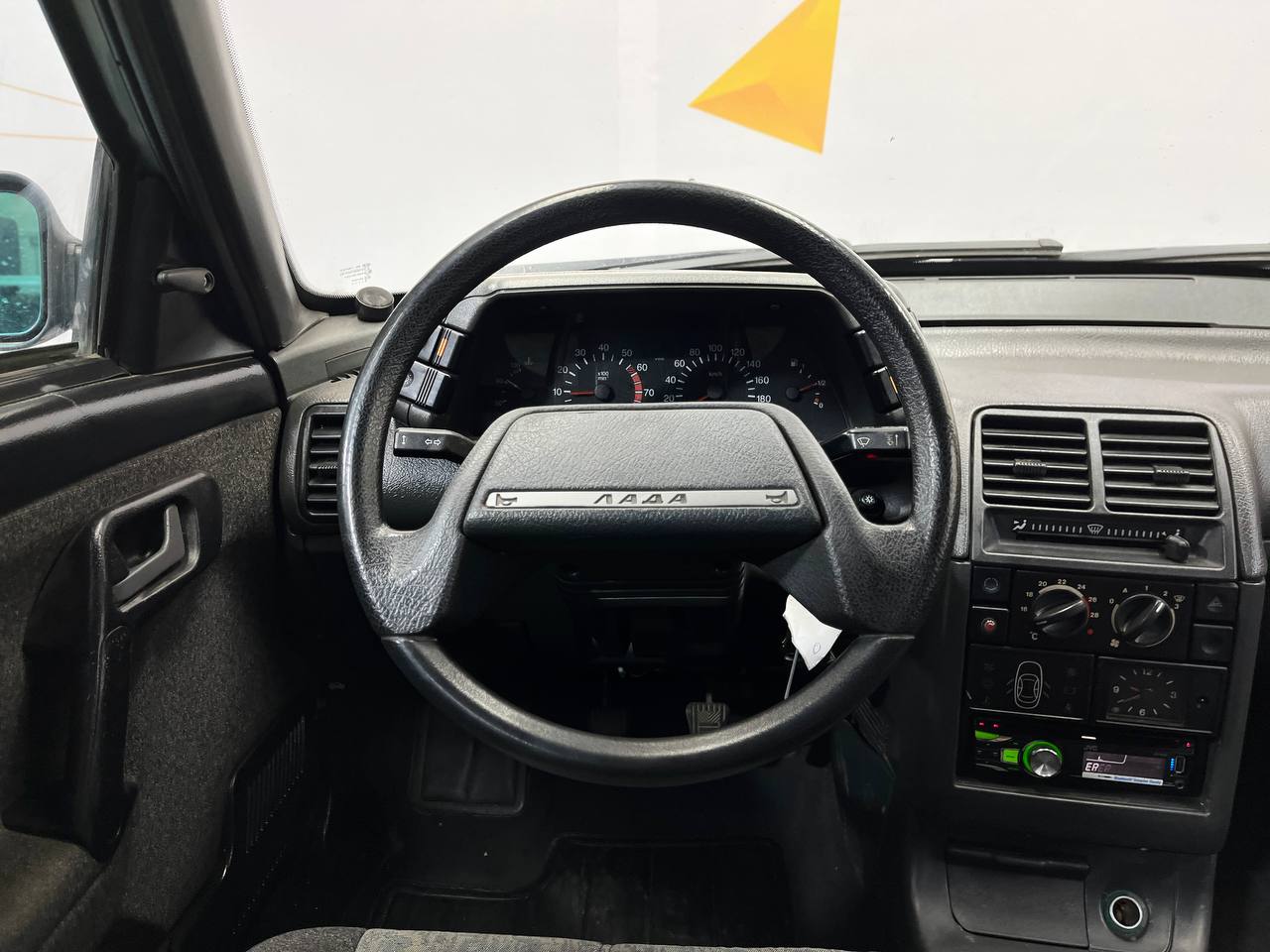 LADA 2112