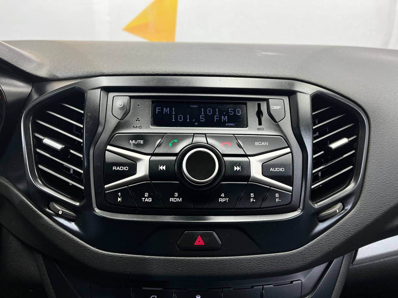 LADA VESTA