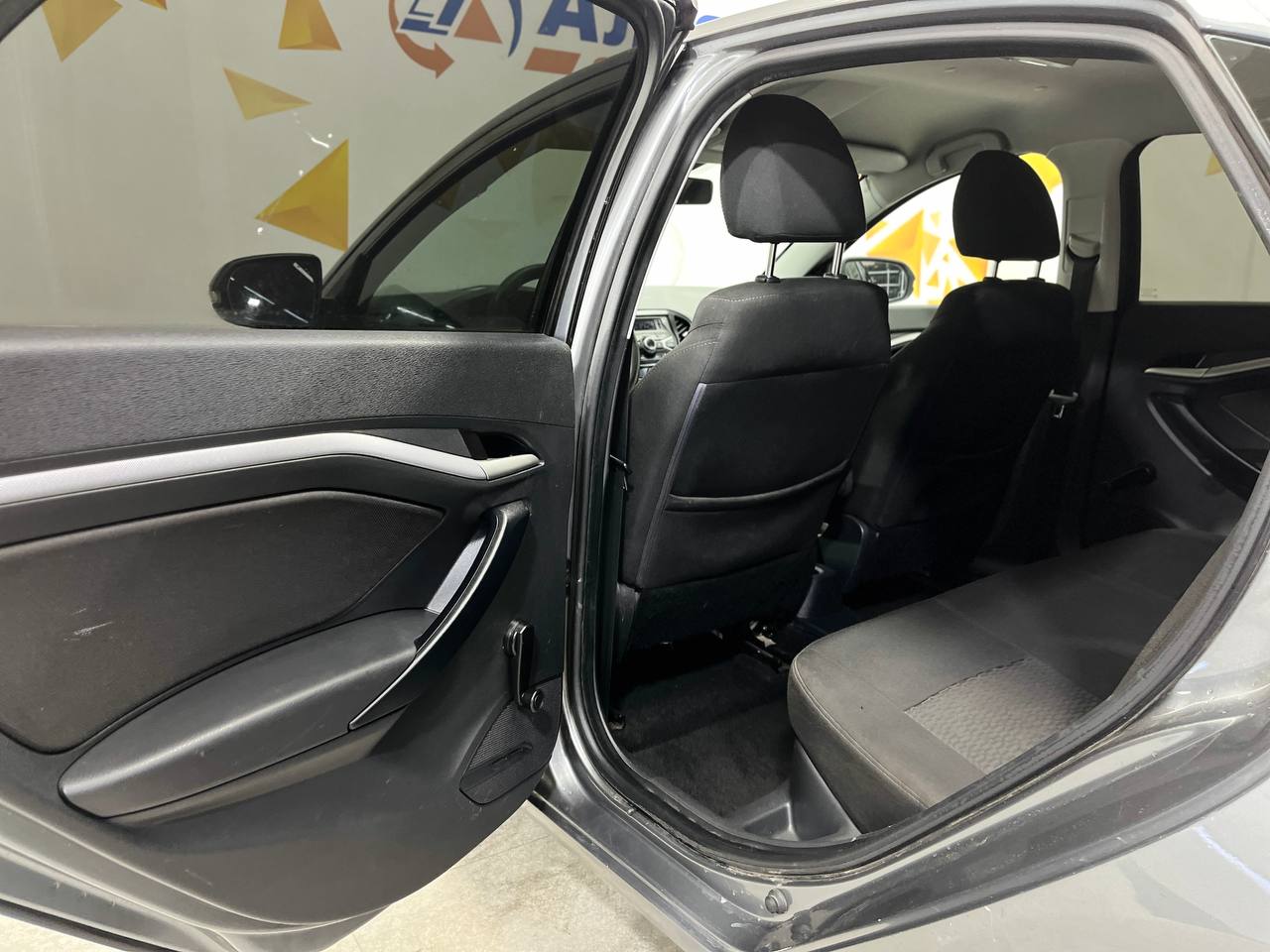 LADA VESTA