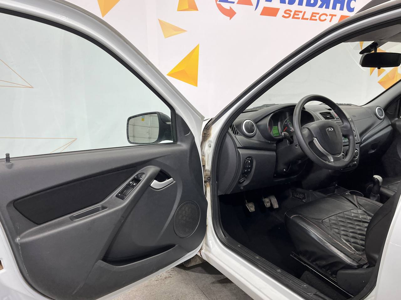 LADA KALINA