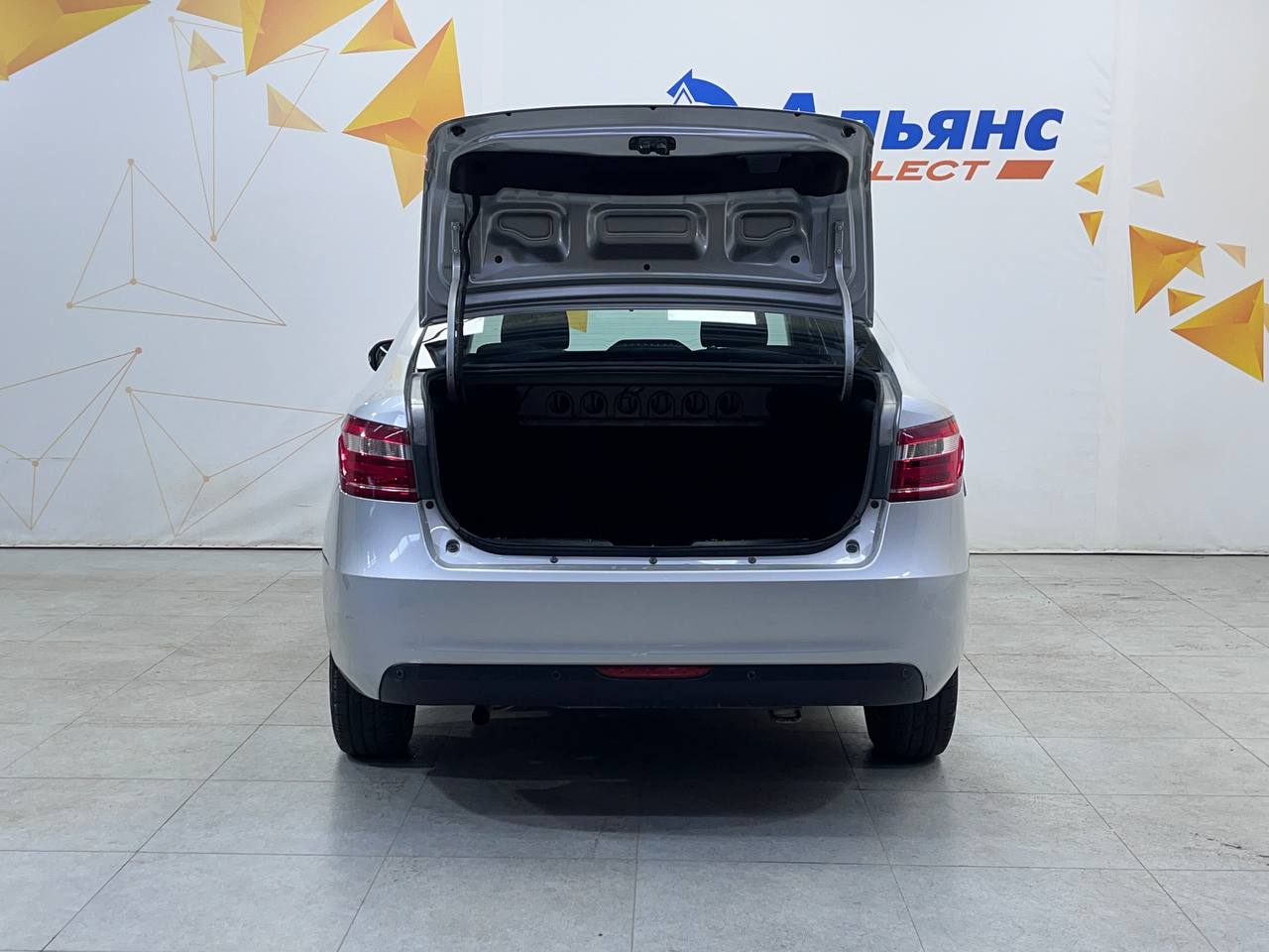 LADA VESTA