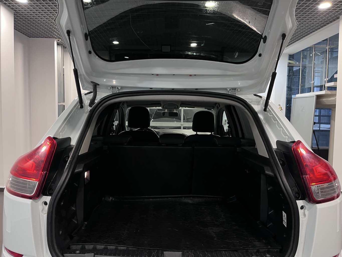 LADA XRAY