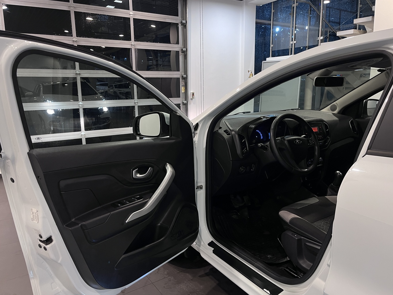 LADA XRAY