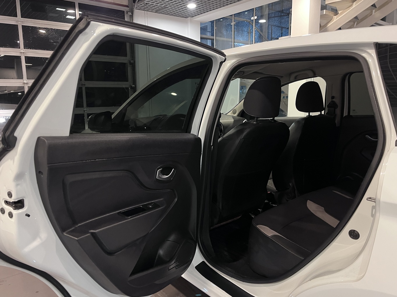 LADA XRAY