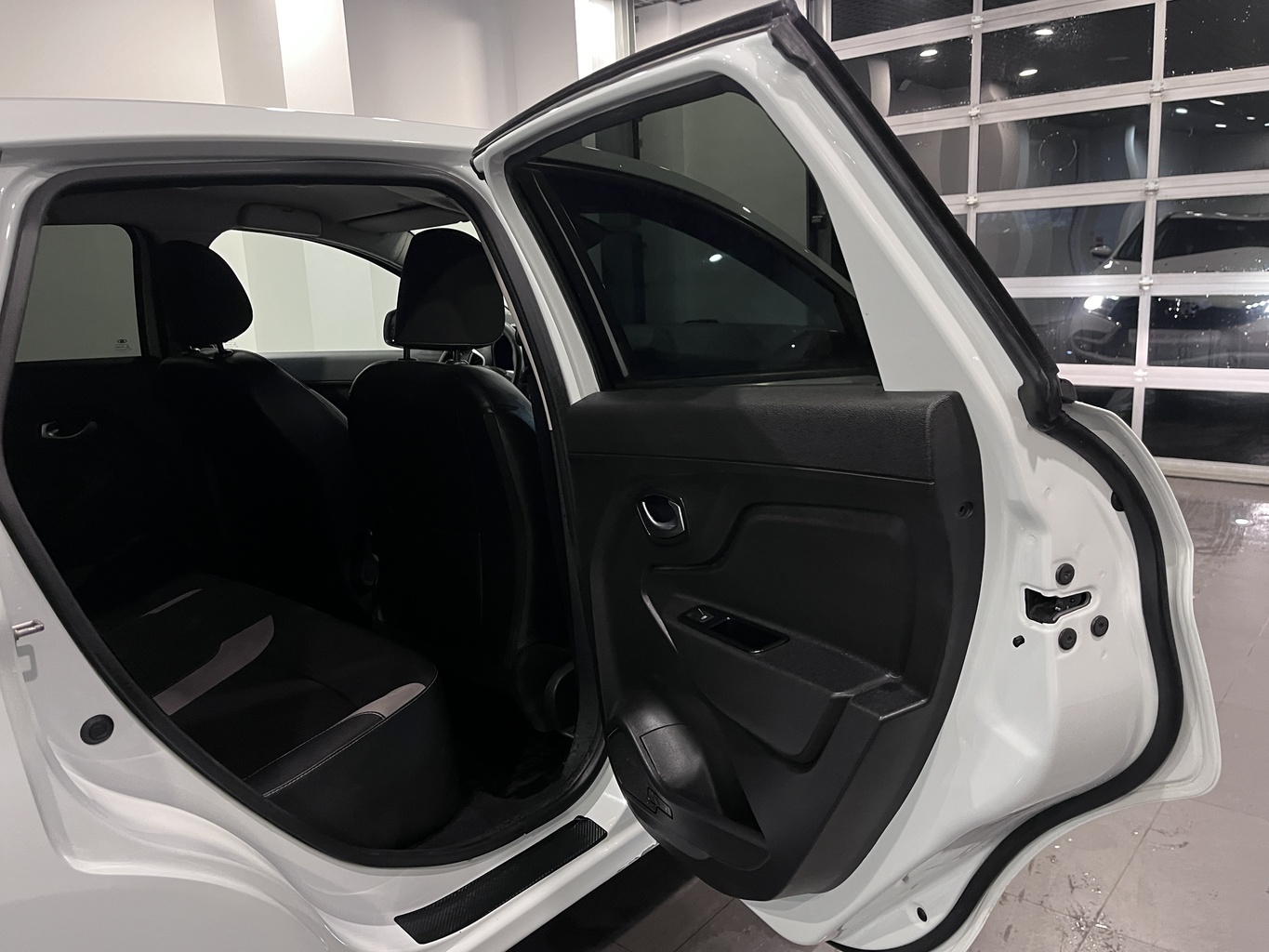 LADA XRAY