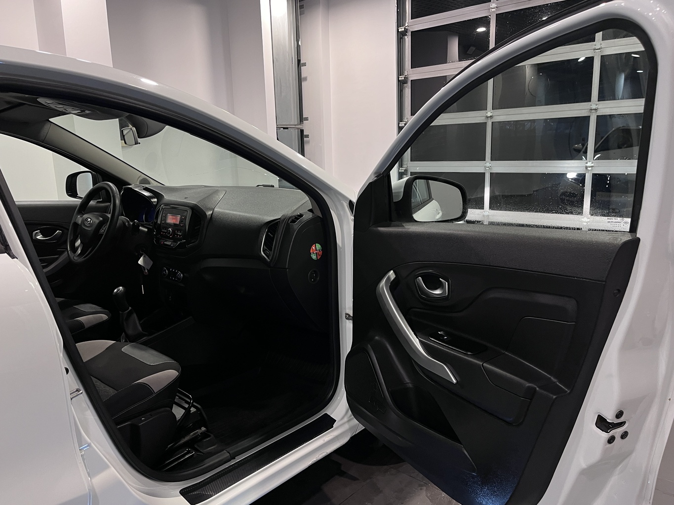 LADA XRAY