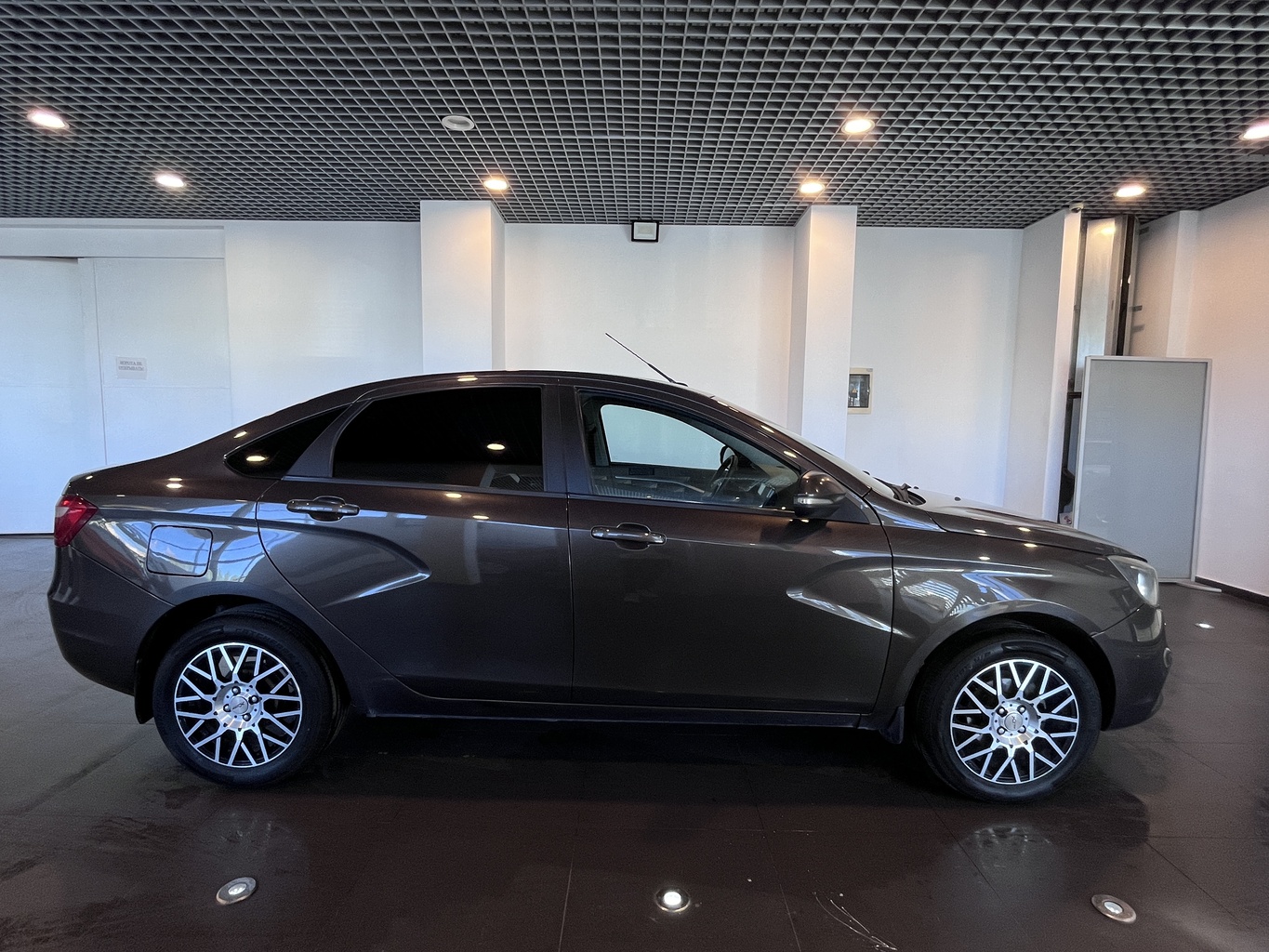 LADA VESTA