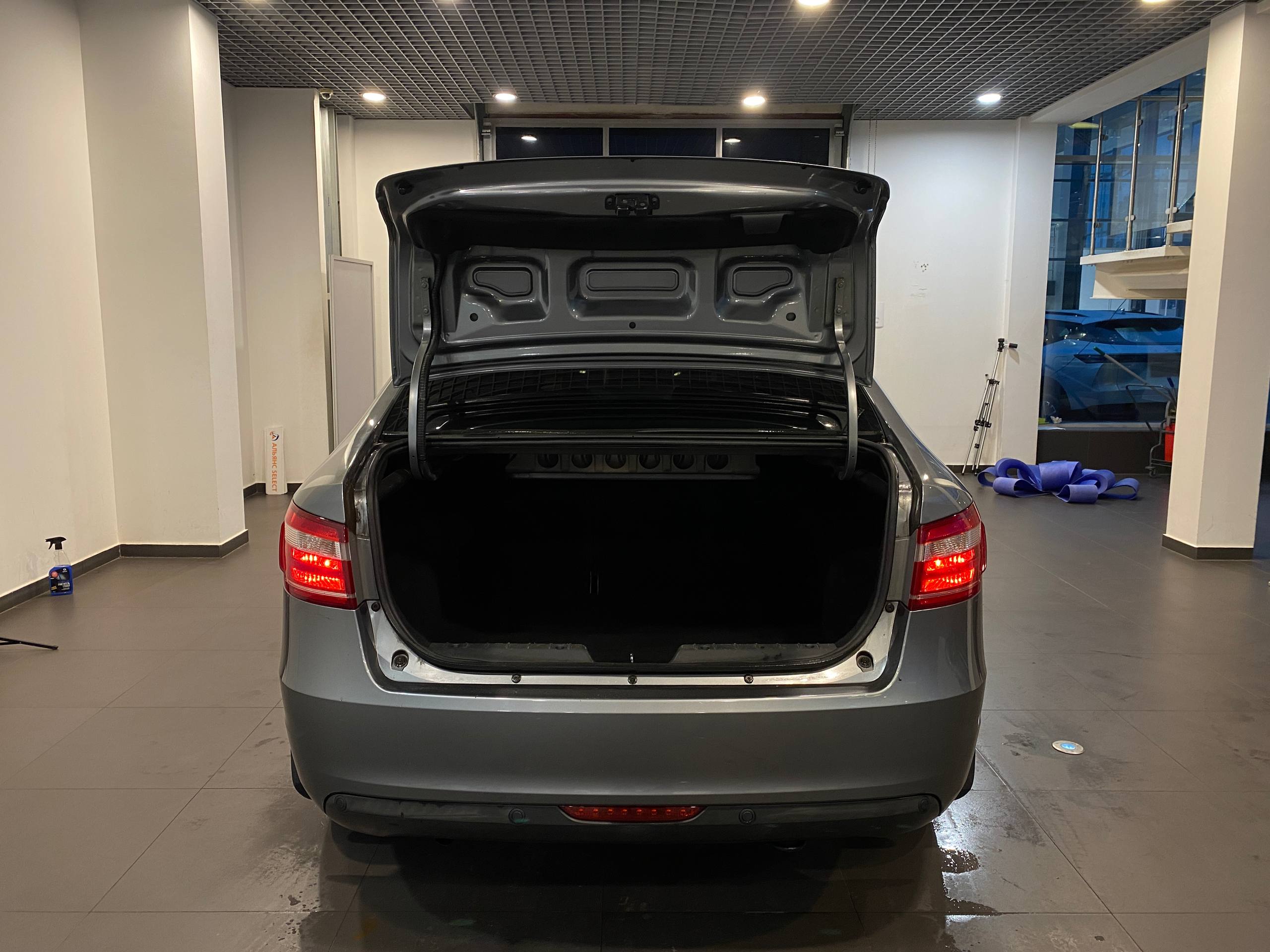 LADA VESTA