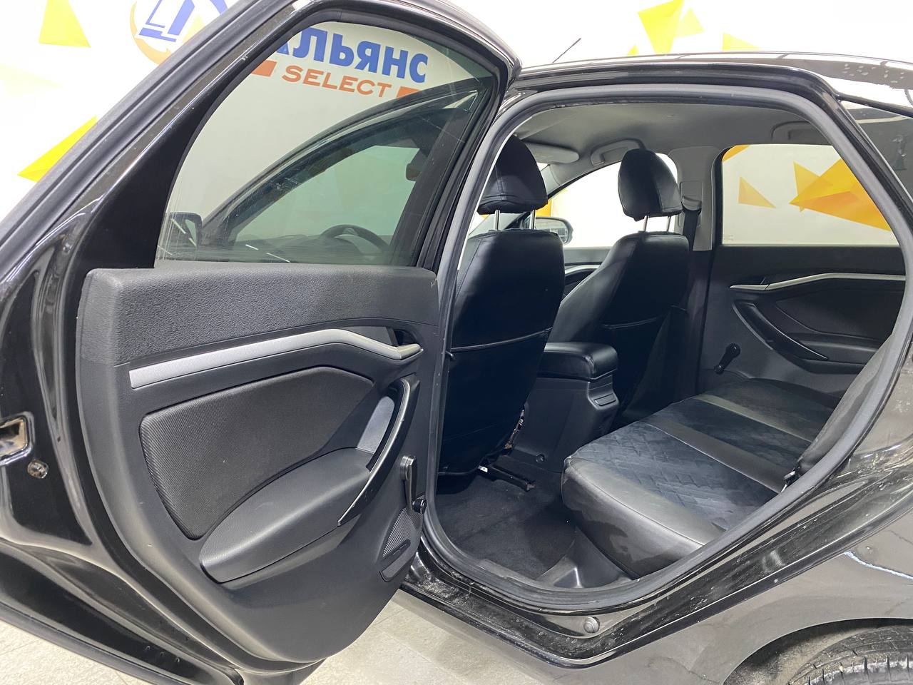 LADA VESTA