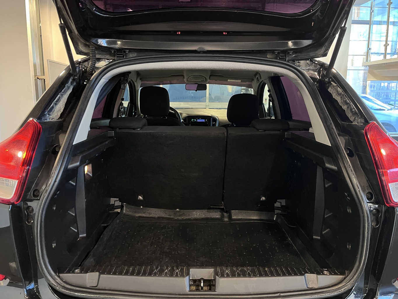 LADA XRAY