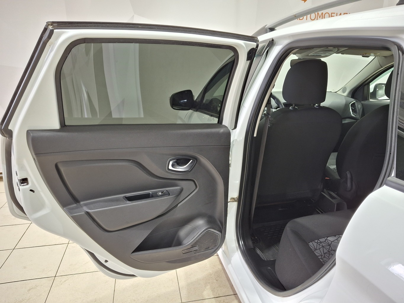 LADA XRAY