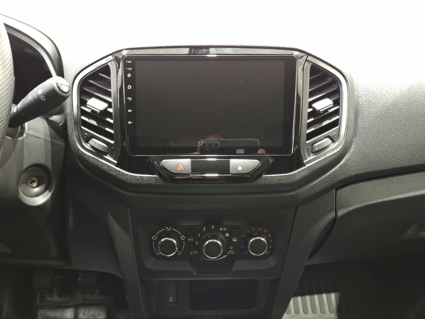 LADA XRAY