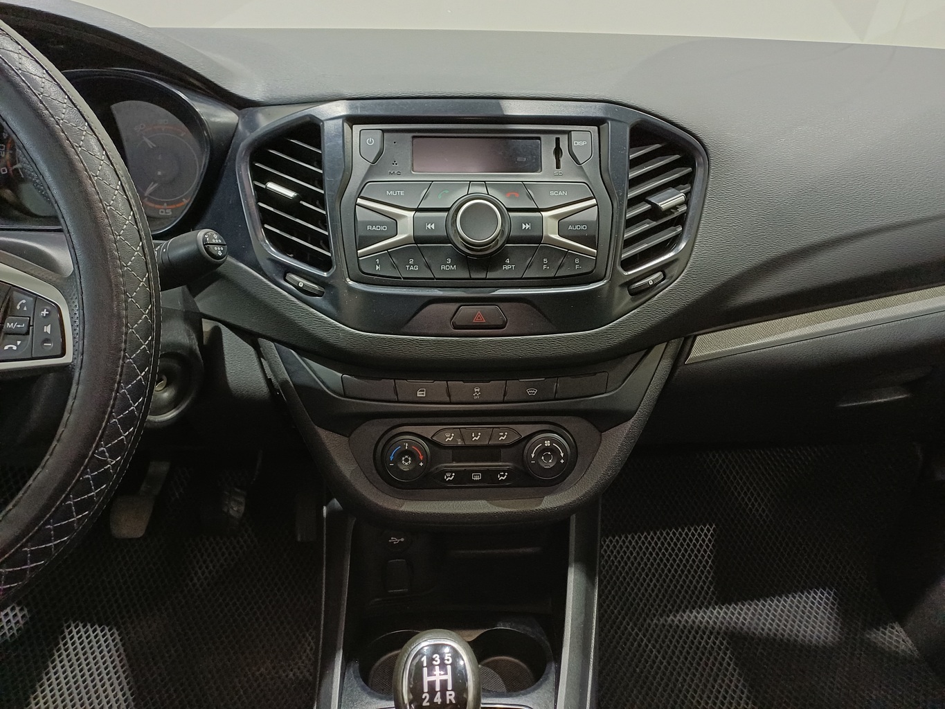 LADA VESTA