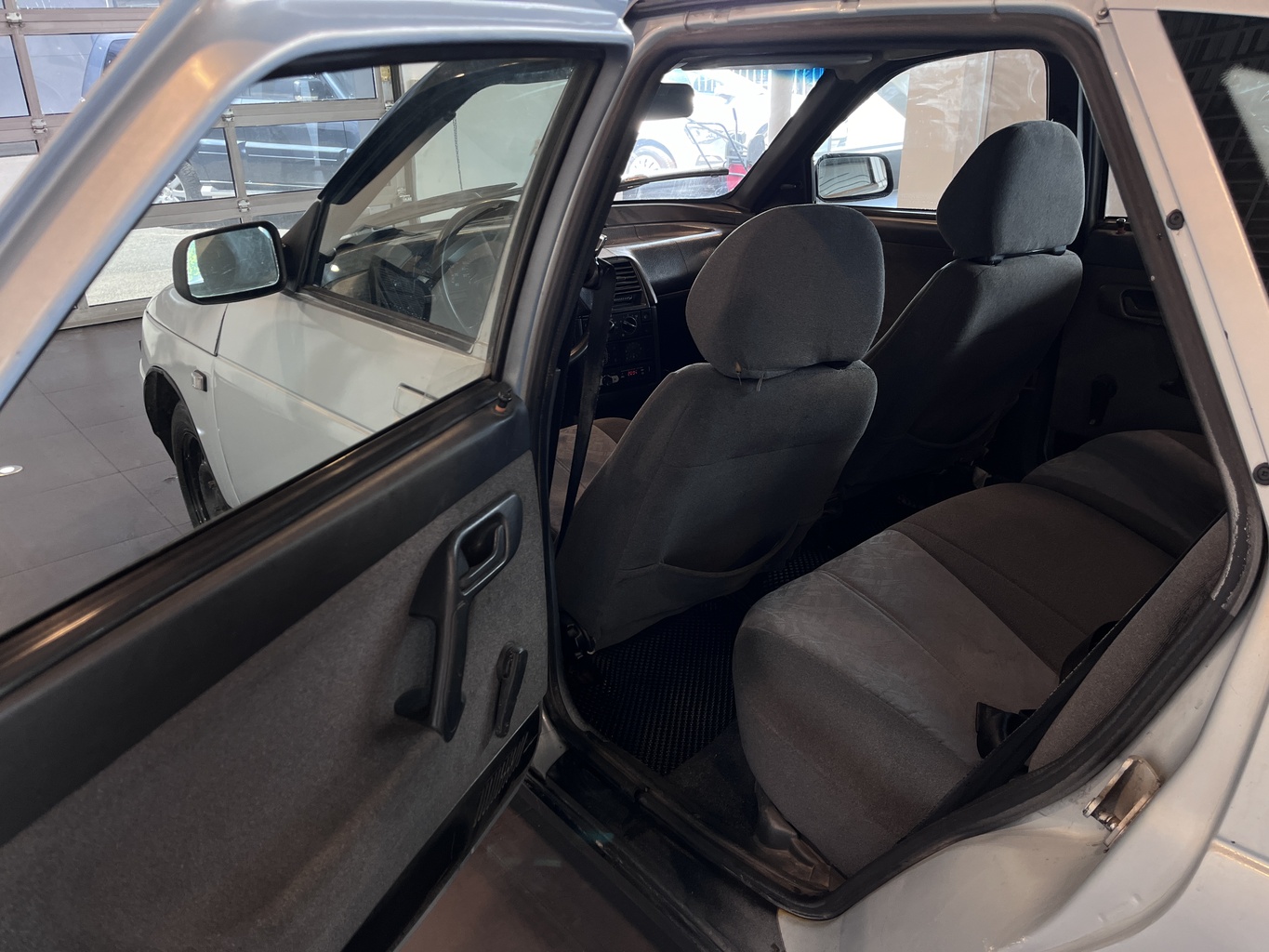 LADA 2112