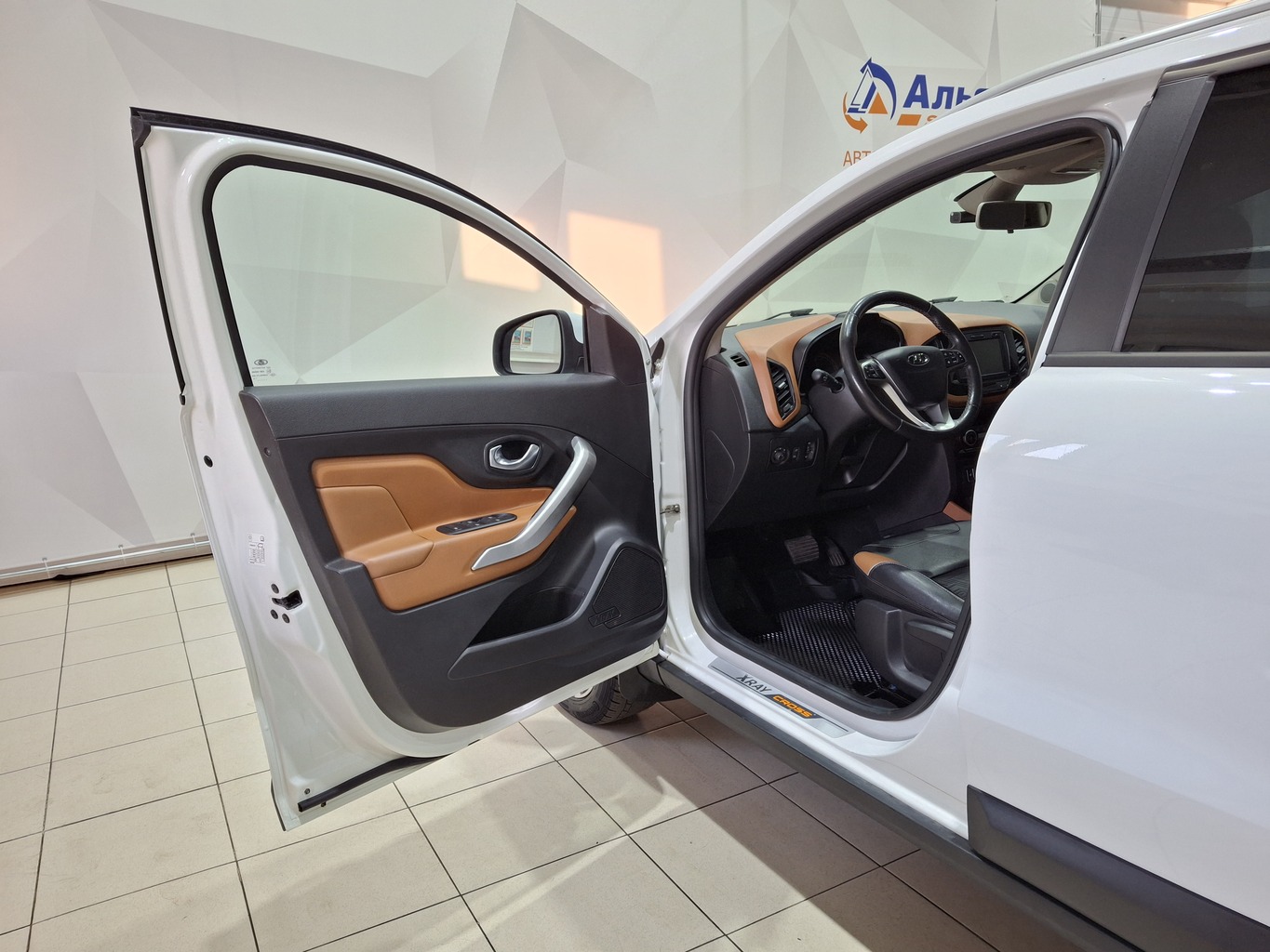LADA XRAY