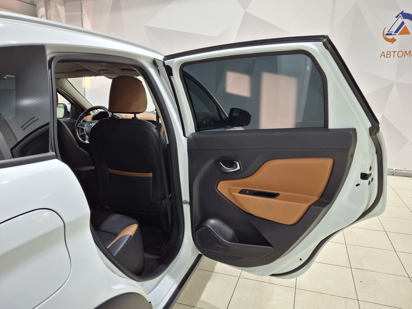 LADA XRAY