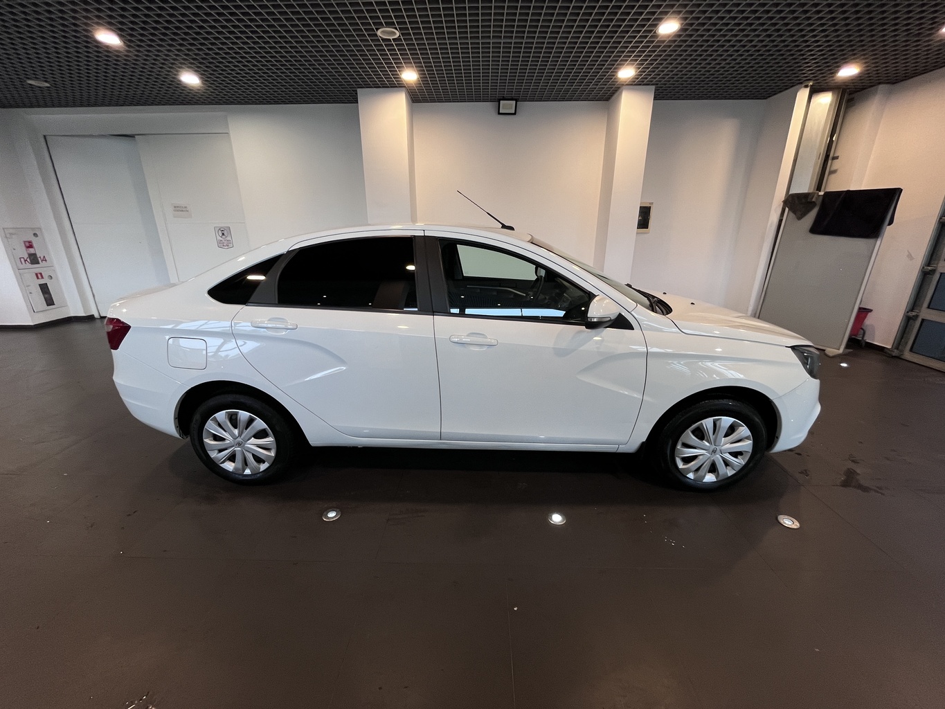 LADA VESTA