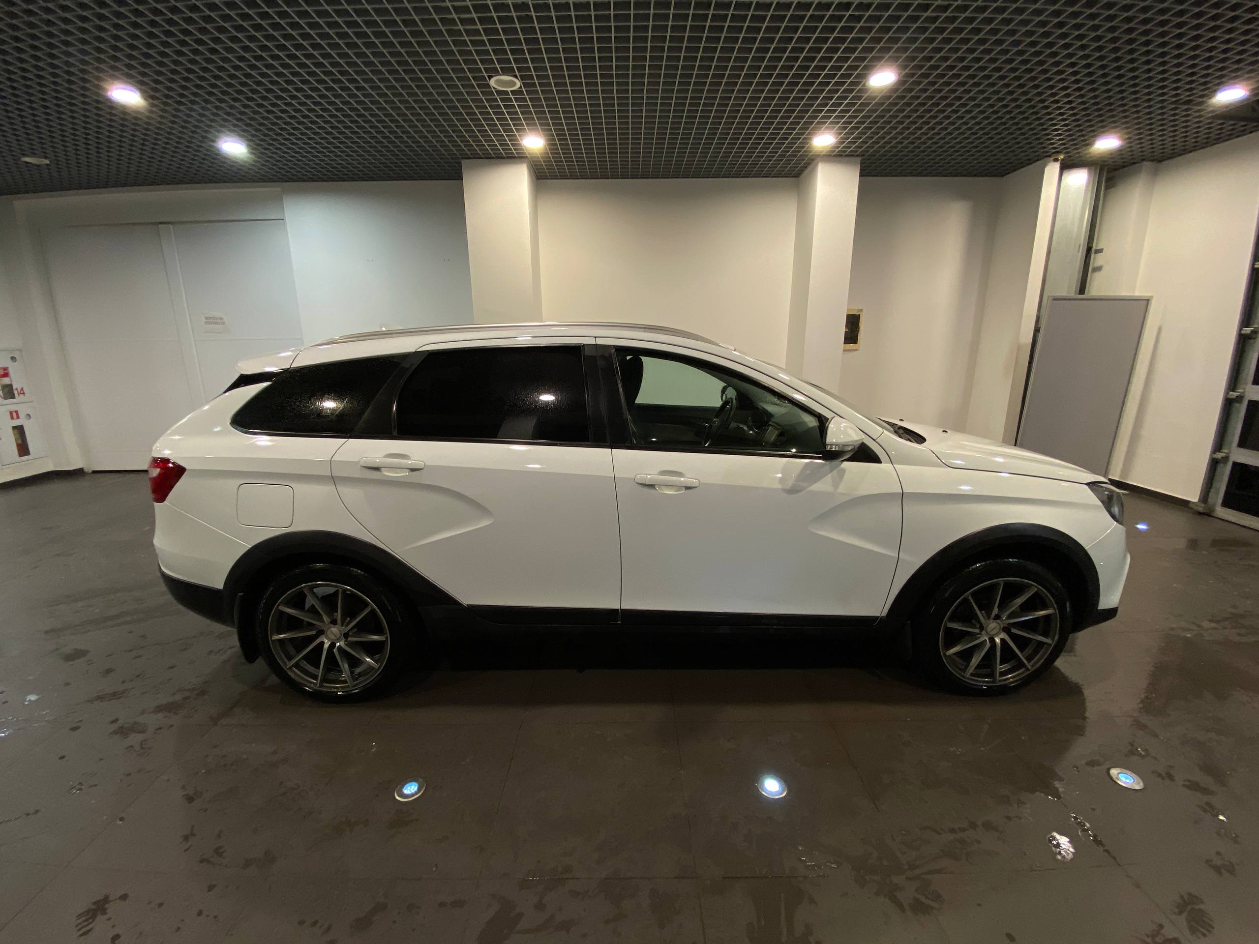 LADA VESTA