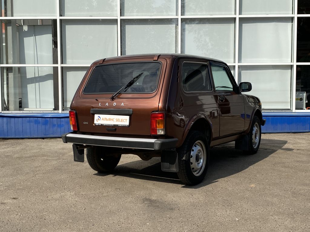 LADA 2121