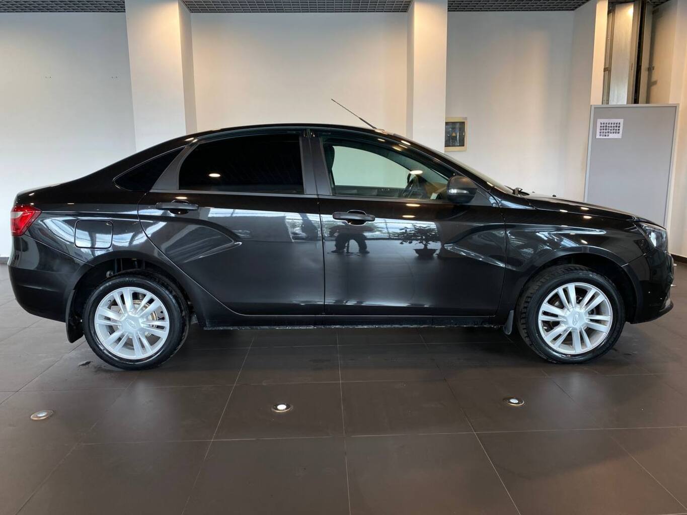 LADA VESTA
