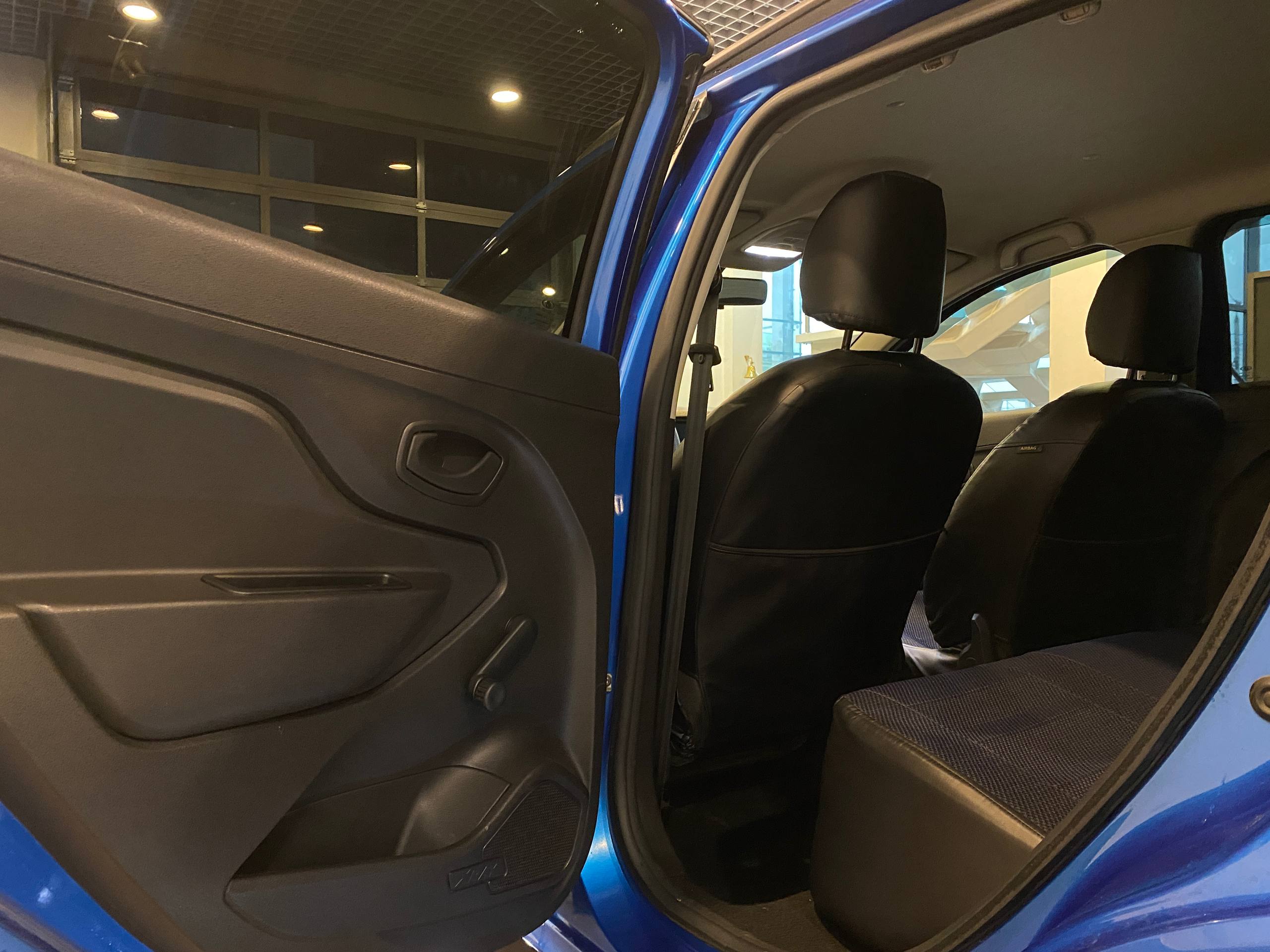 LADA XRAY