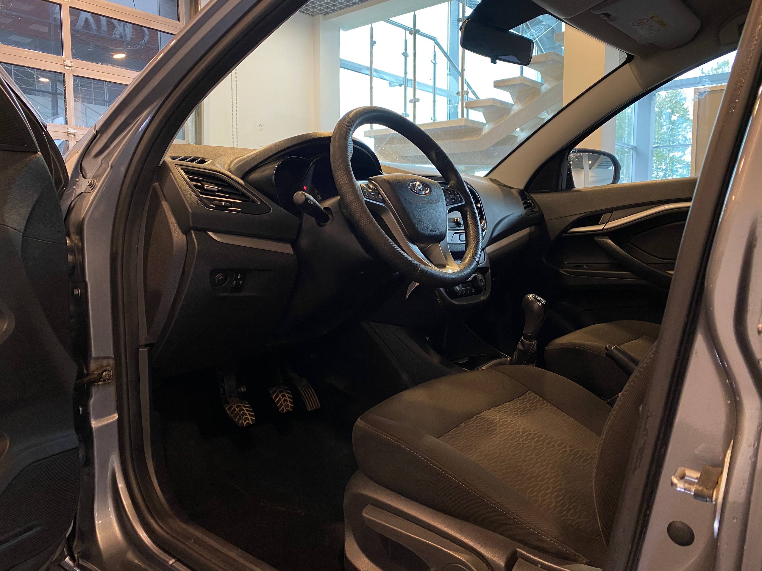 LADA VESTA