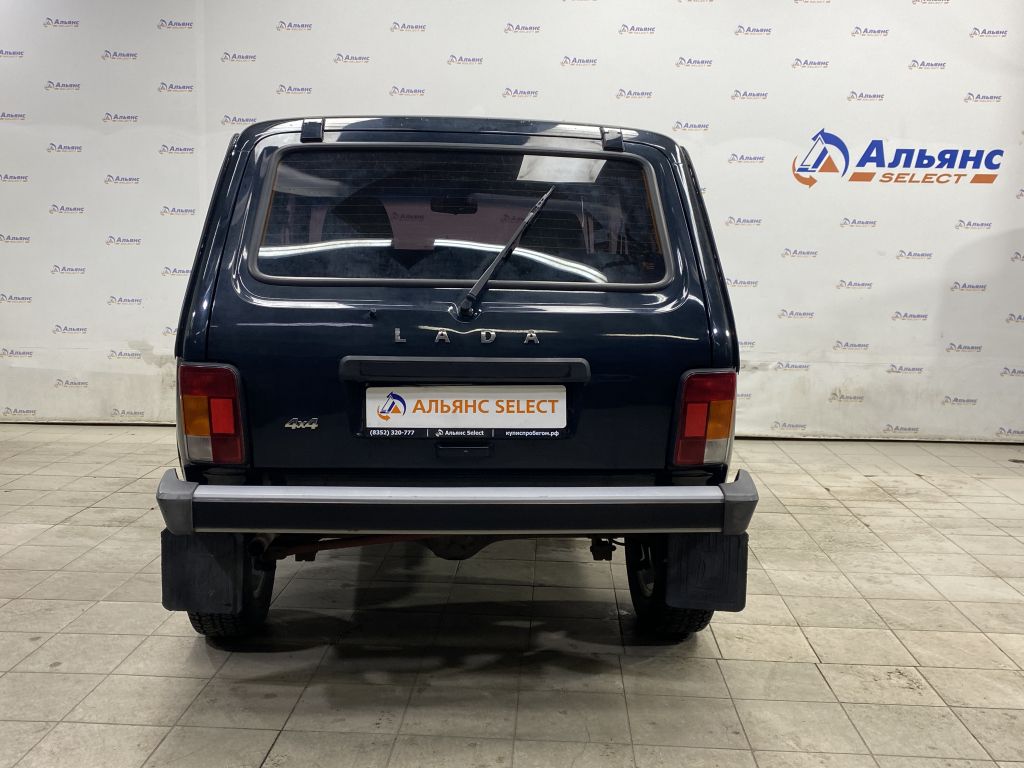 LADA 2121