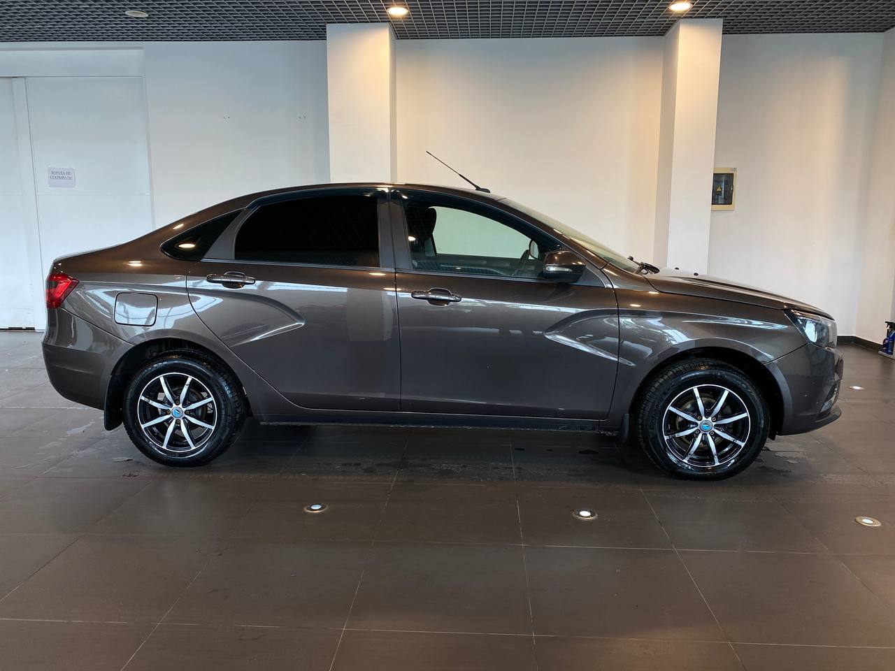 LADA VESTA