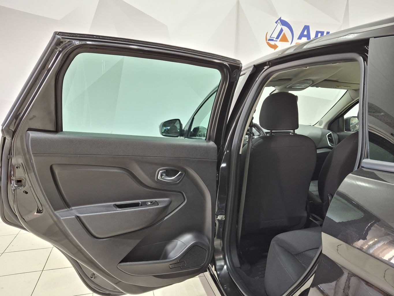 LADA XRAY