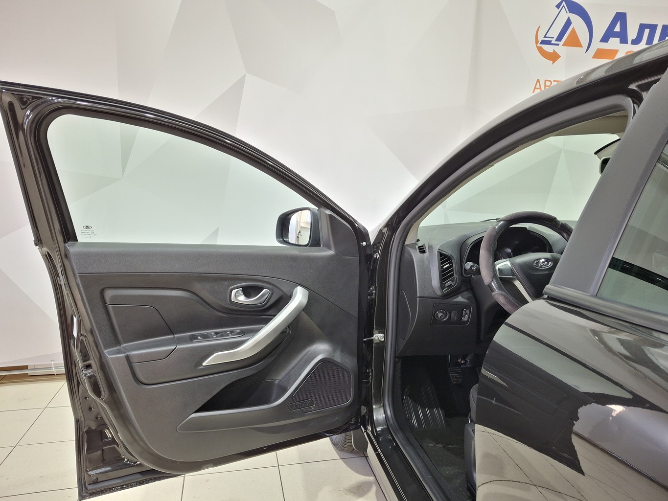 LADA XRAY