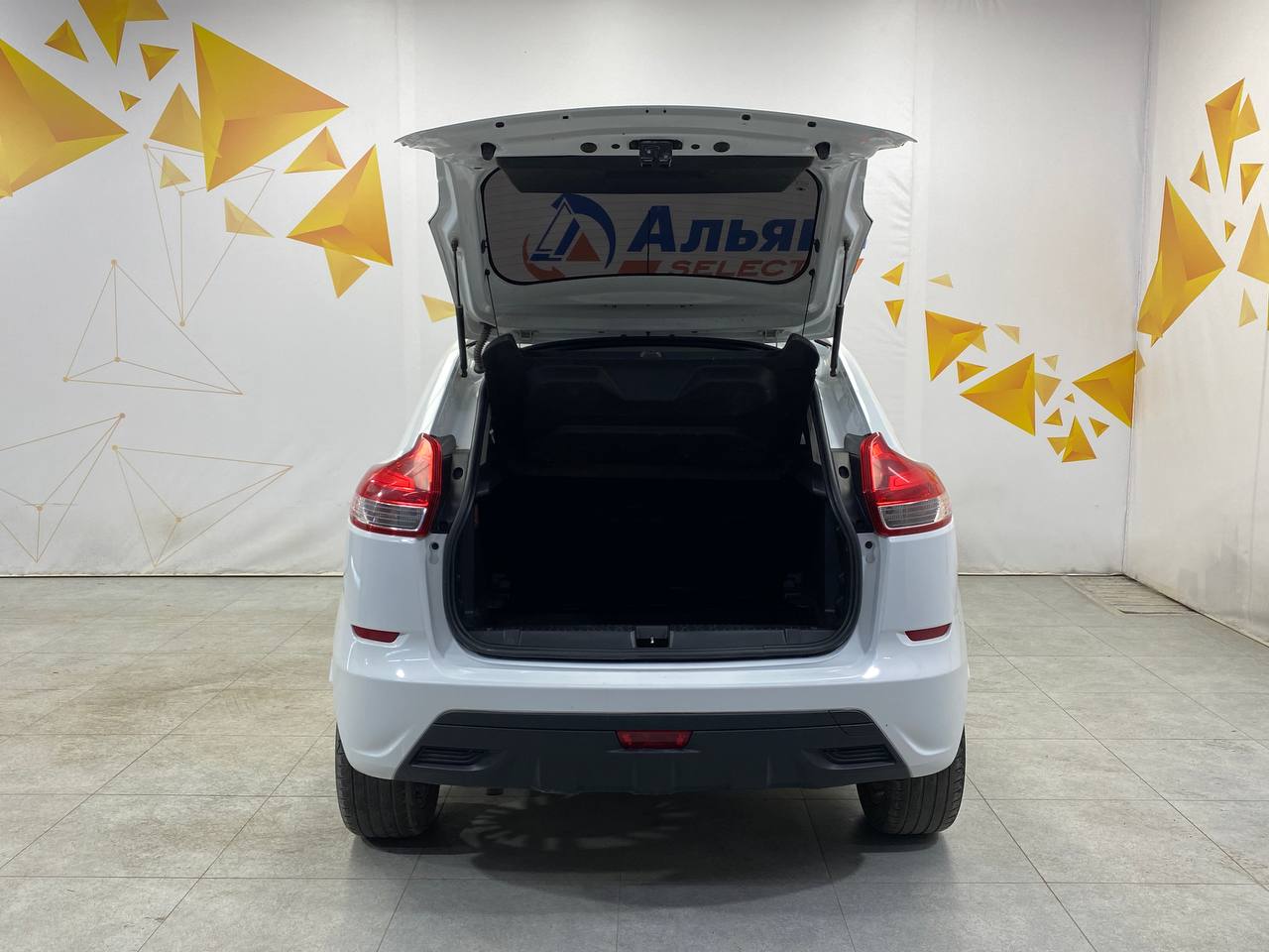 LADA XRAY