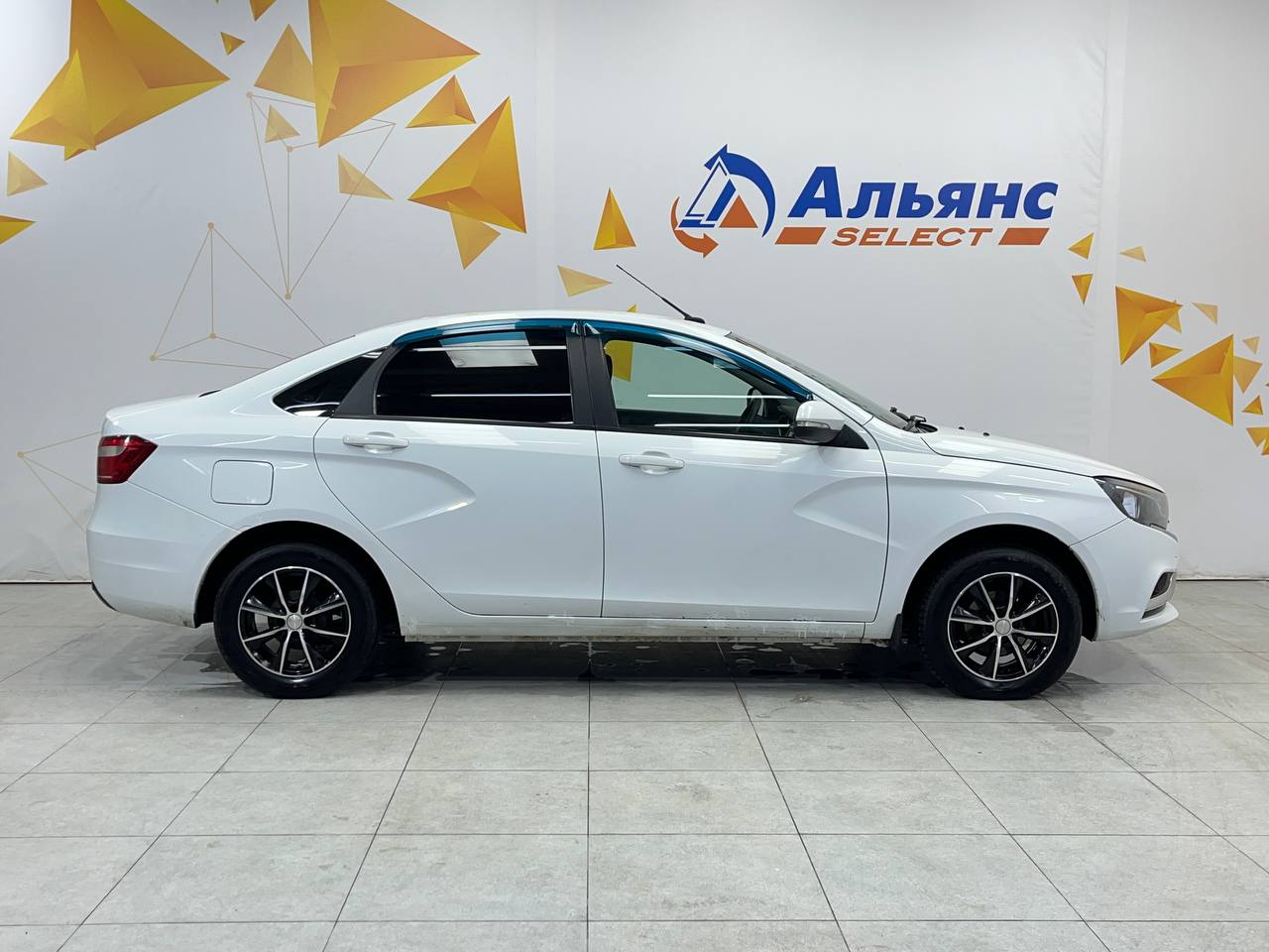 LADA VESTA