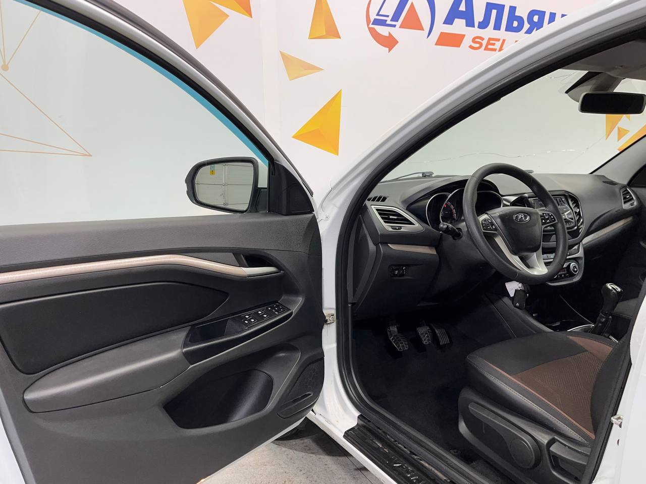 LADA VESTA