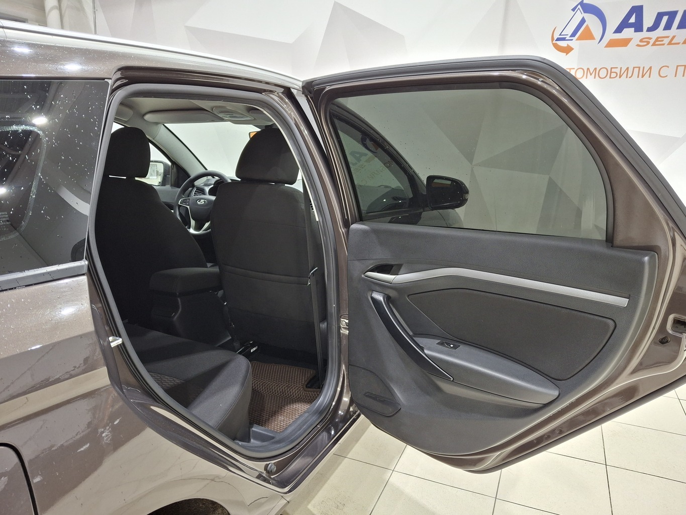 LADA VESTA