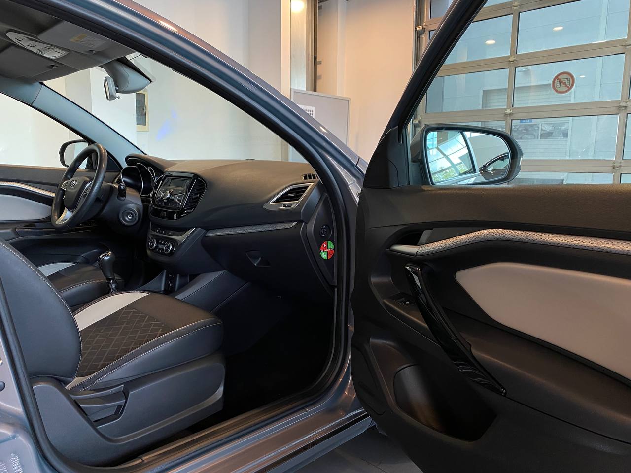 LADA VESTA
