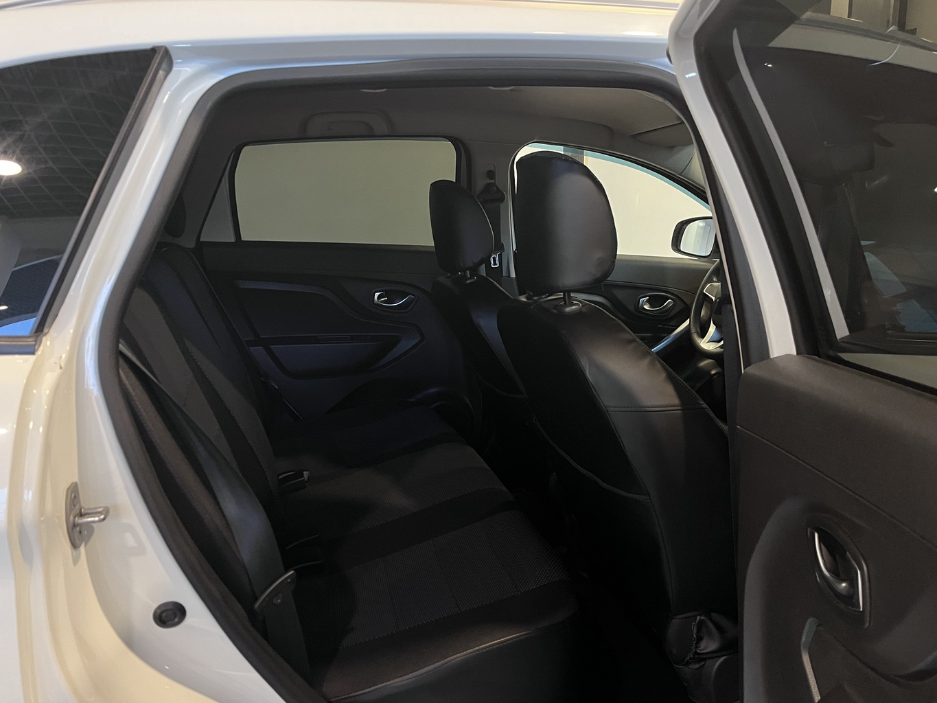LADA XRAY