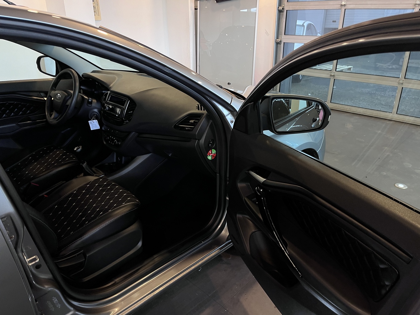 LADA VESTA