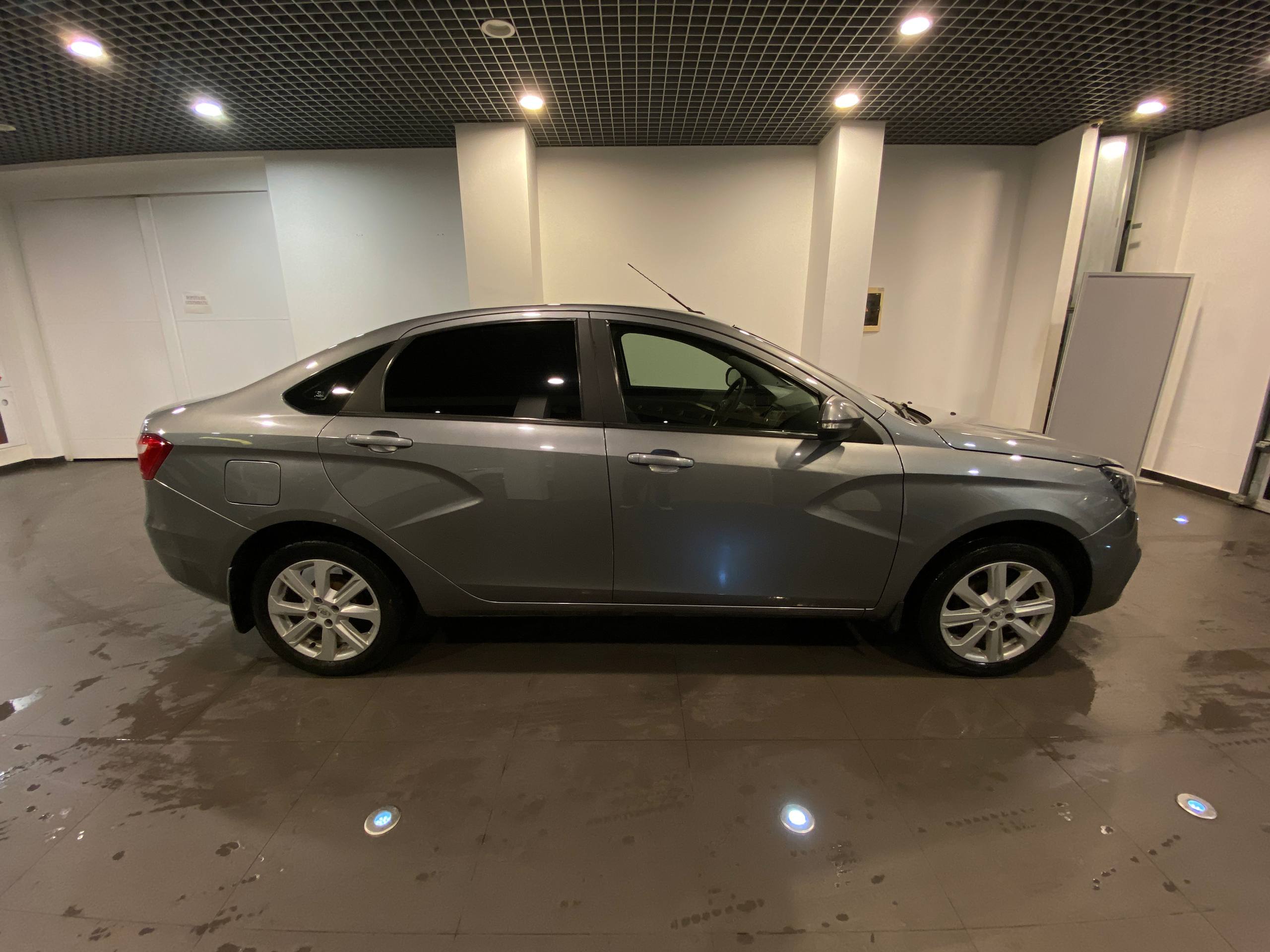 LADA VESTA