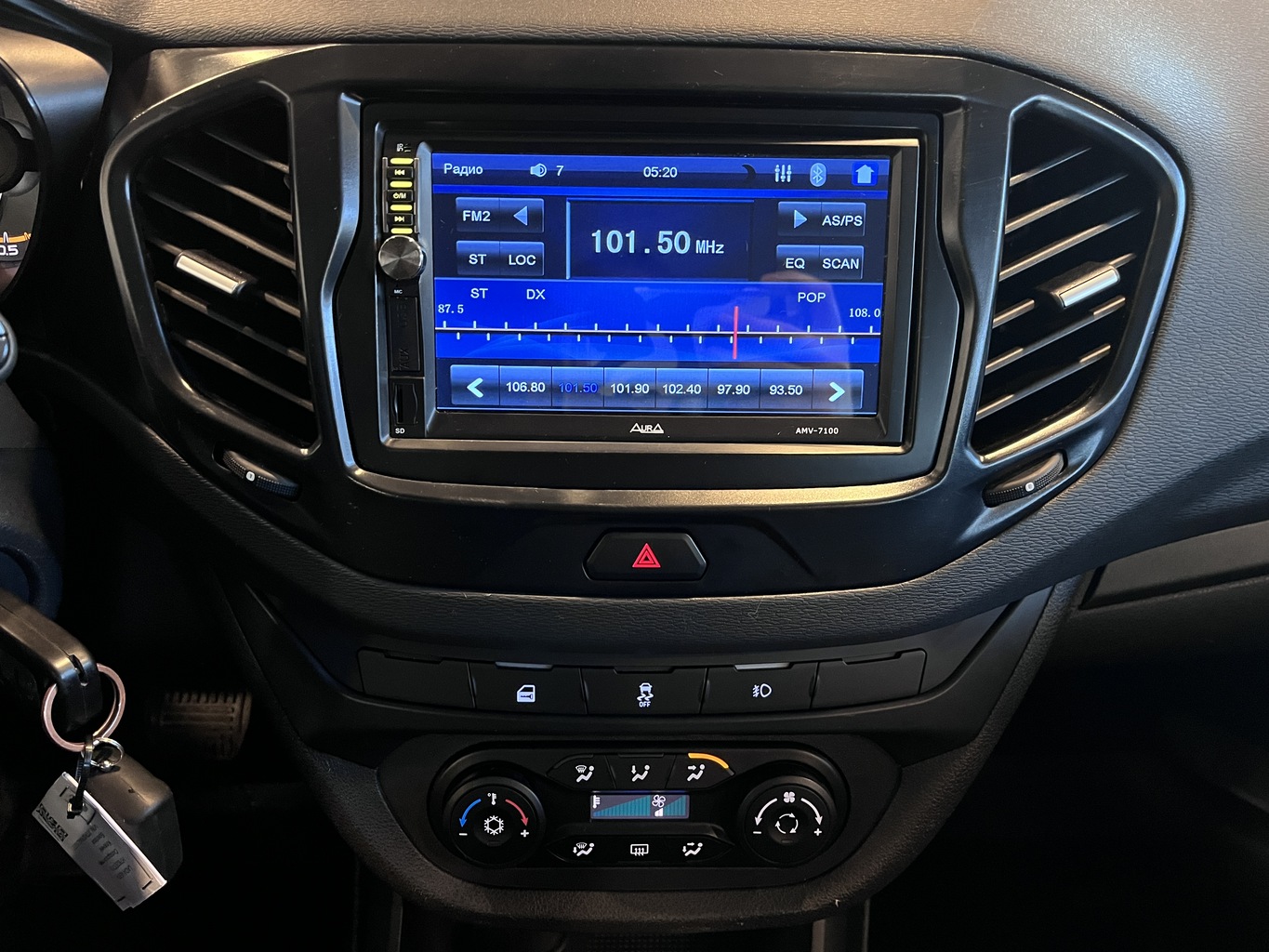 LADA VESTA
