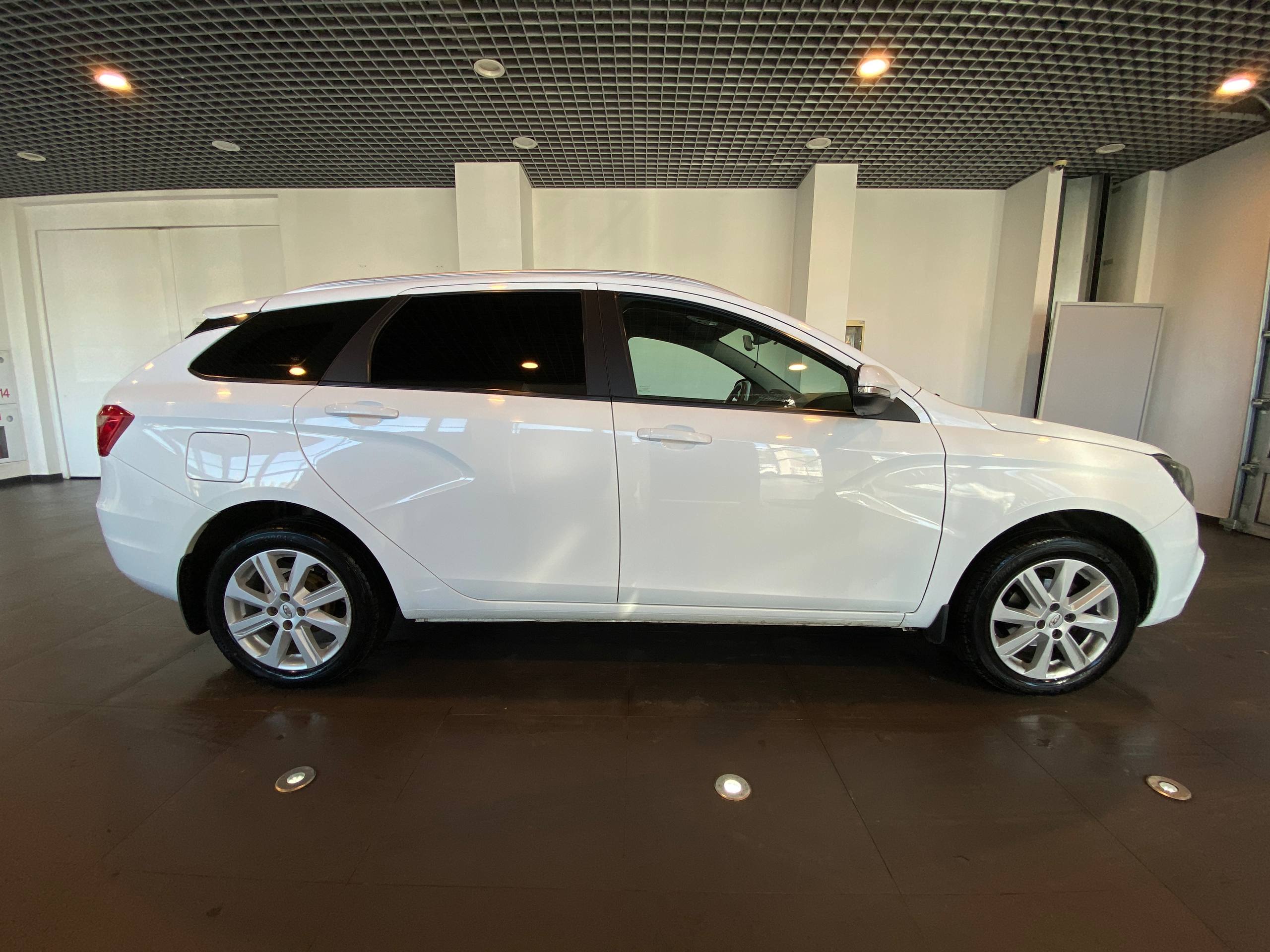 LADA VESTA