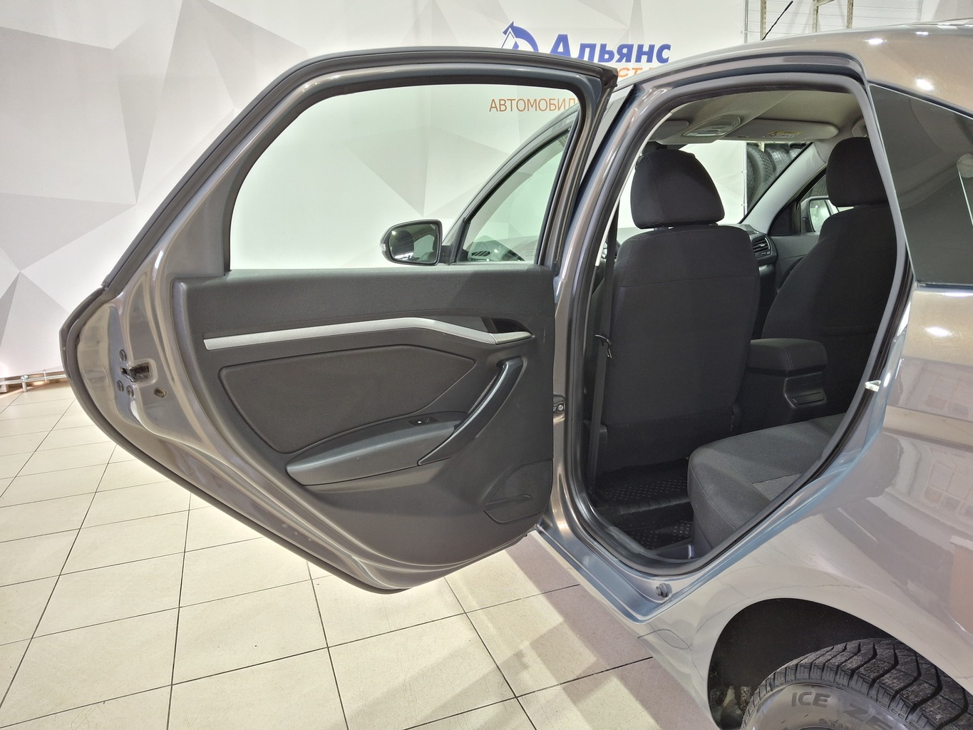 LADA VESTA