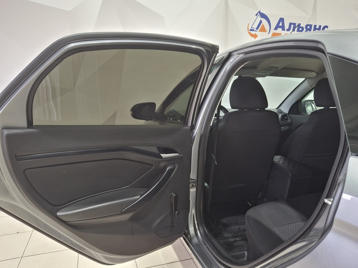 LADA VESTA